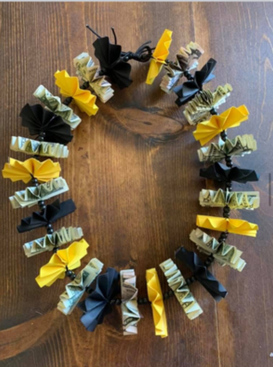 Money and Fan Lei