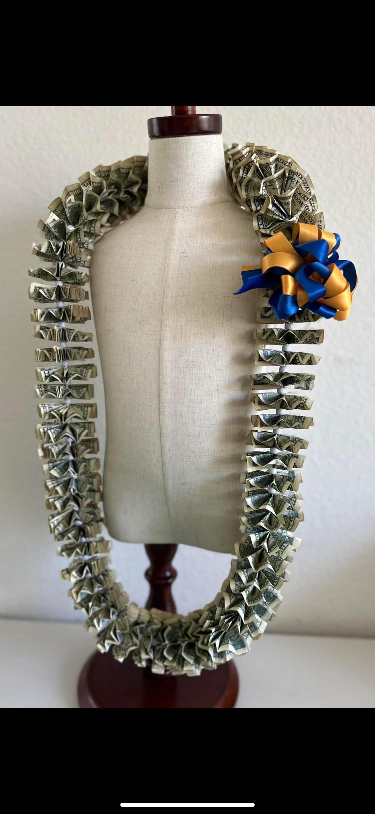 Money and Fan Lei